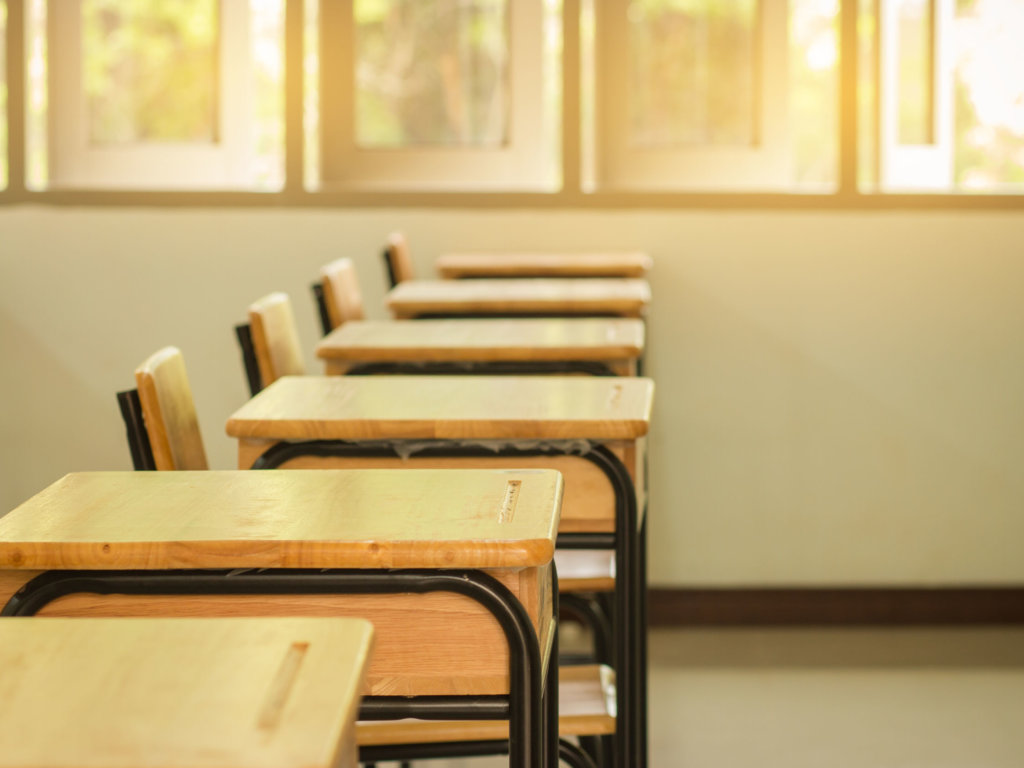 Zamknięte szkoły – co robić?
