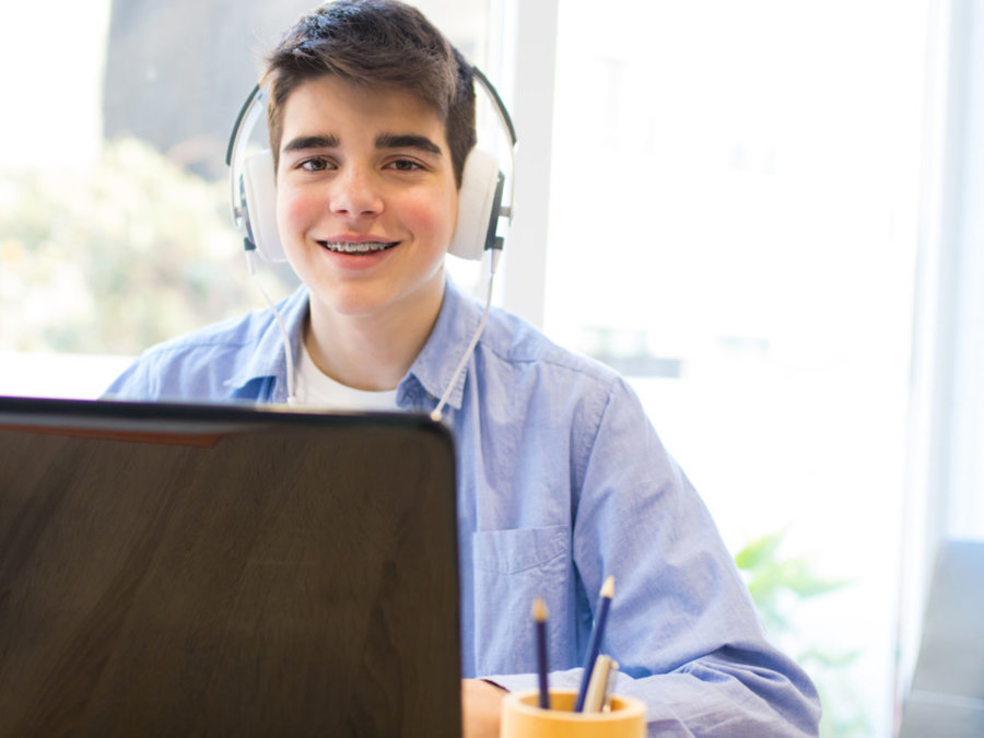 Materiały do zdalnych lekcji w serwisie Opracowania.pl - grudzień