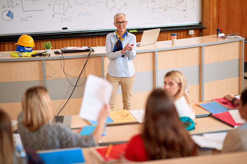 Informacja MEiN w sprawie aktualnych zasad bezpieczeństwa w uczelniach – zniesienie obostrzeń sanitarnych