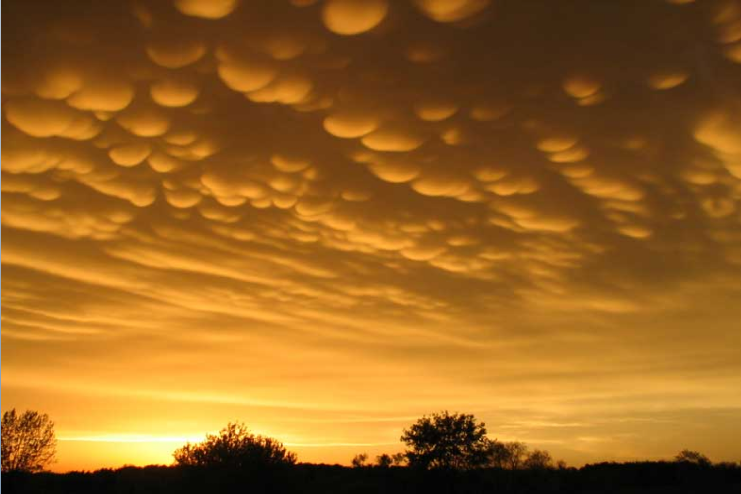 Mammatus_Clouds