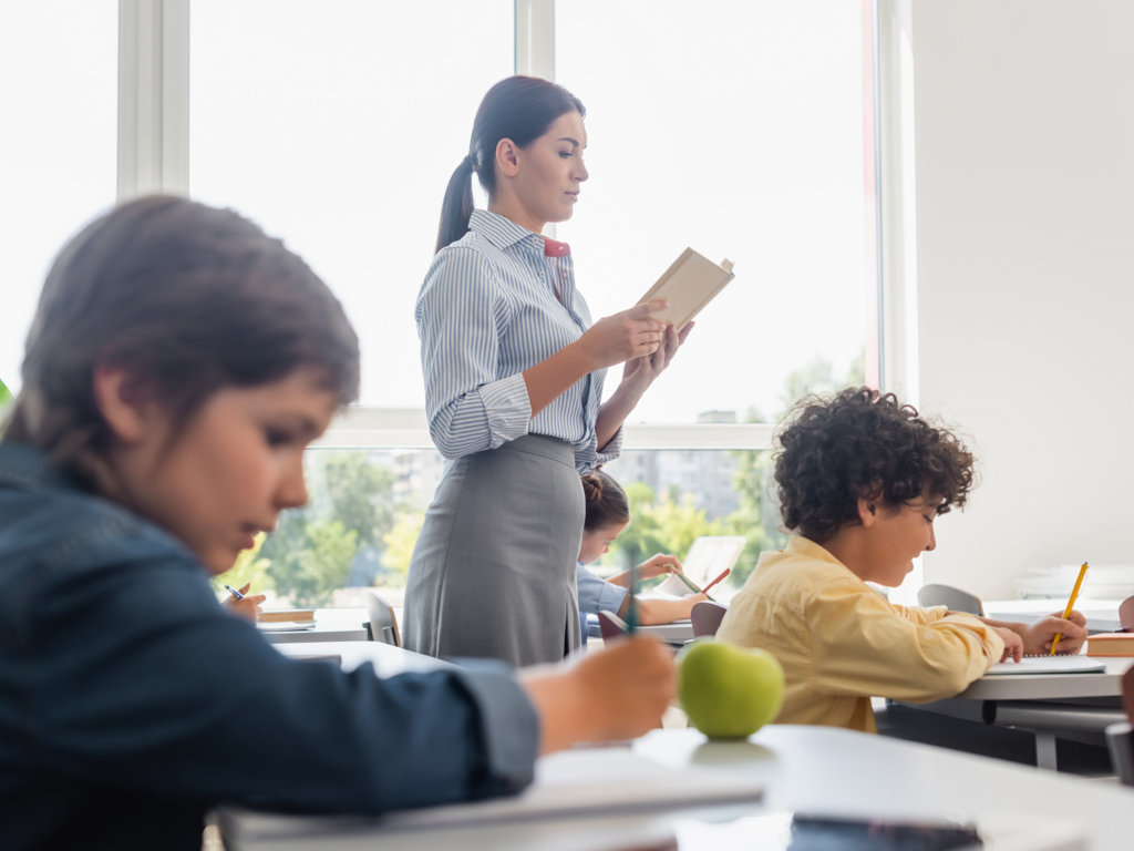 QUIZ ortograficzny. Czy wiesz, jak zapisać te rzadko używane wyrazy?