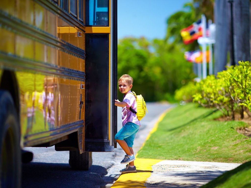 Tak rodzice w USA przygotowują dzieci do pierwszego dnia w szkole. Film rozrywa serce