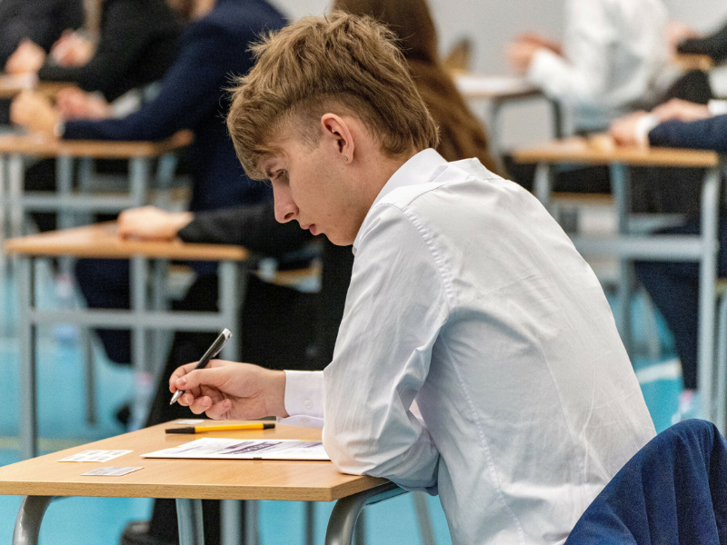 Matura 2023 z matematyki na poziomie podstawowym. Arkusze CKE i odpowiedzi