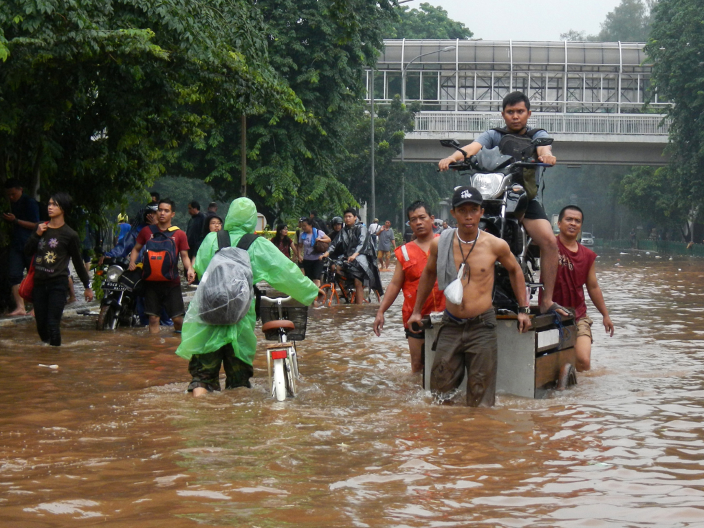 Jedno z największych miast na świecie znika pod wodą. Co tam się dzieje?