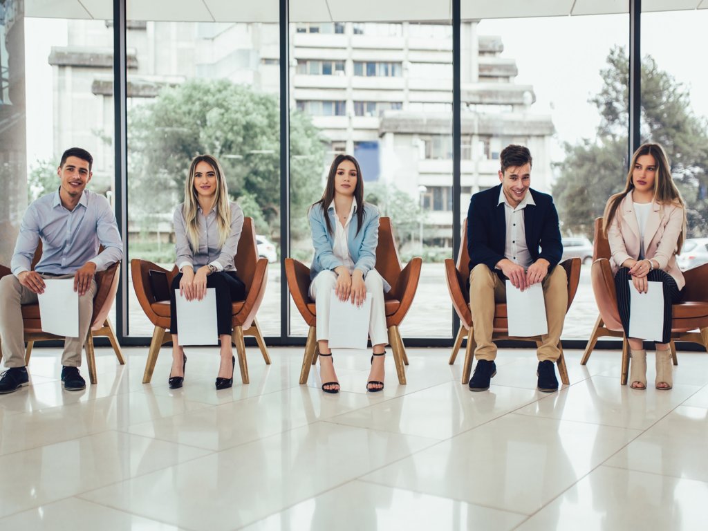 Jak ułatwić sobie proces poszukiwania pracy? Wybierz CV kreator!