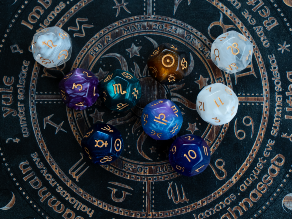 QUIZ Czytasz horoskopy? Sprawdź, co wiesz o astrologii