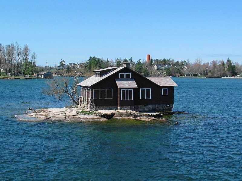 Hub Island