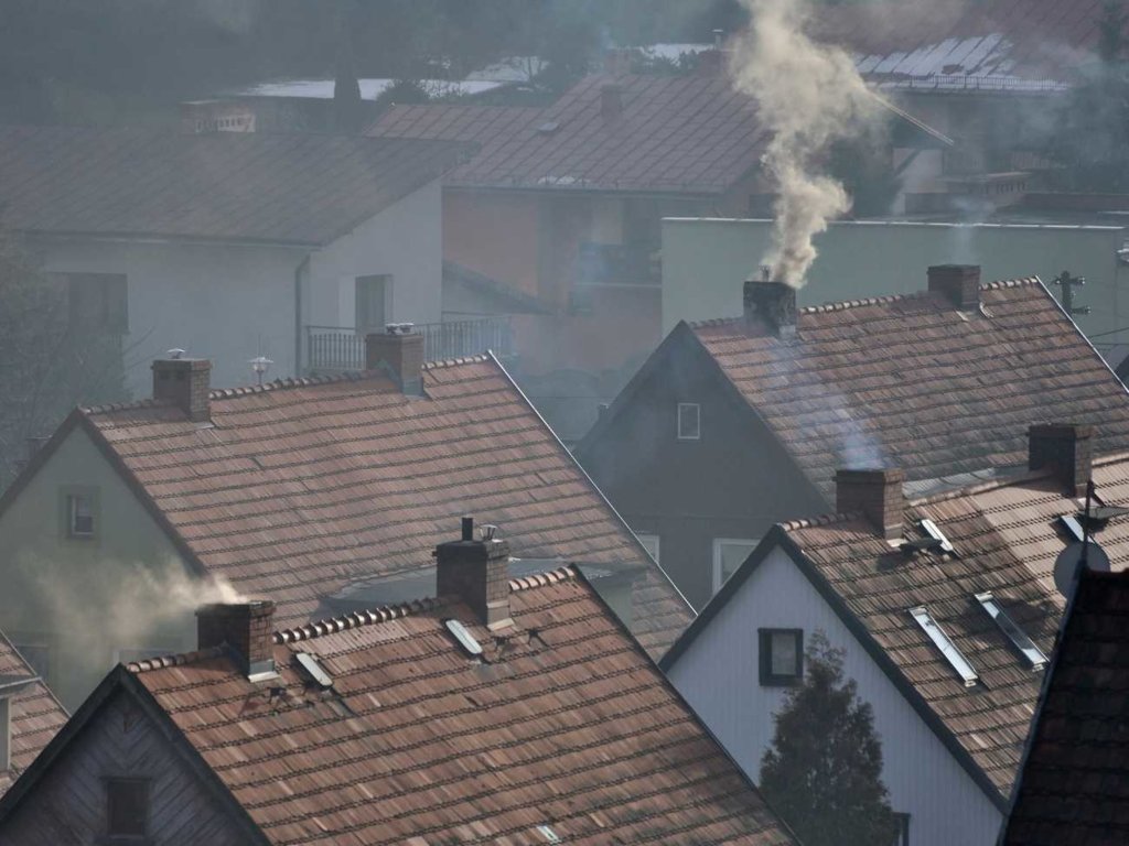 Mgiełka, mgła... smog. Skąd się biorą te zjawiska?
