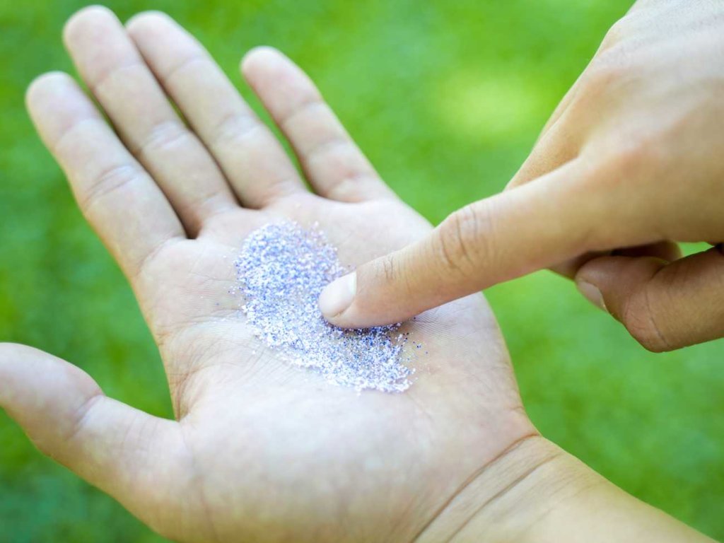 Mikroplastik – czym jest i jaki ma wpływ na środowisko?