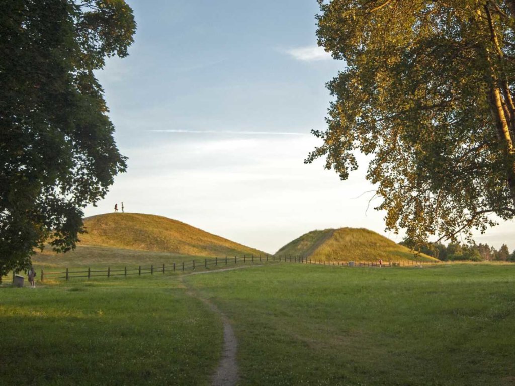Kurhany – niezwykłe pochówki z epoki kamienia
