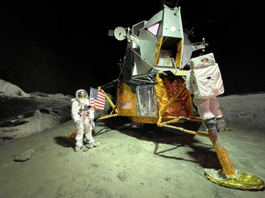 Księżyc to składowisko różności. Co ludzie zostawili na Srebrnym Globie?