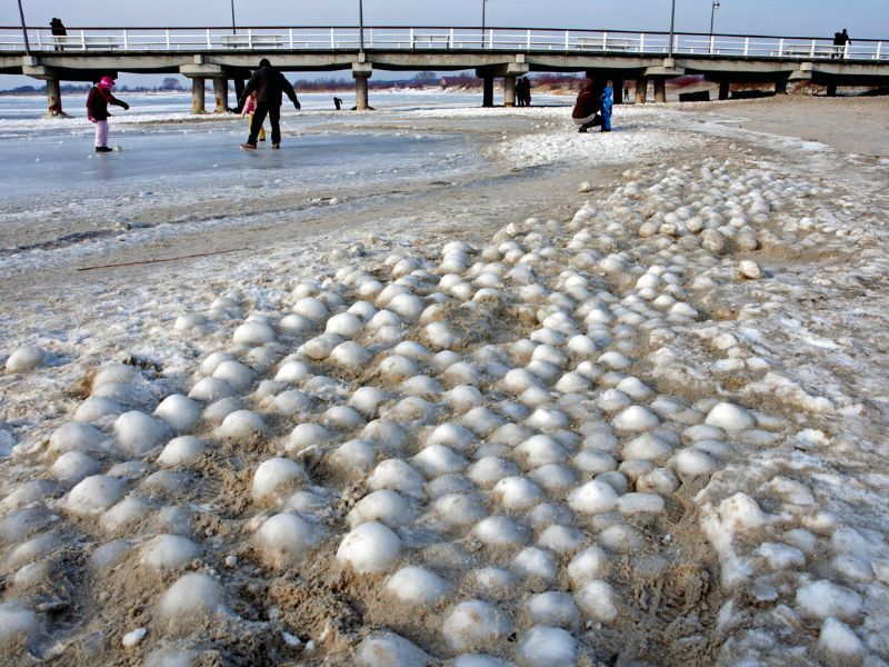 plaża w Jastarni, lodowe kule