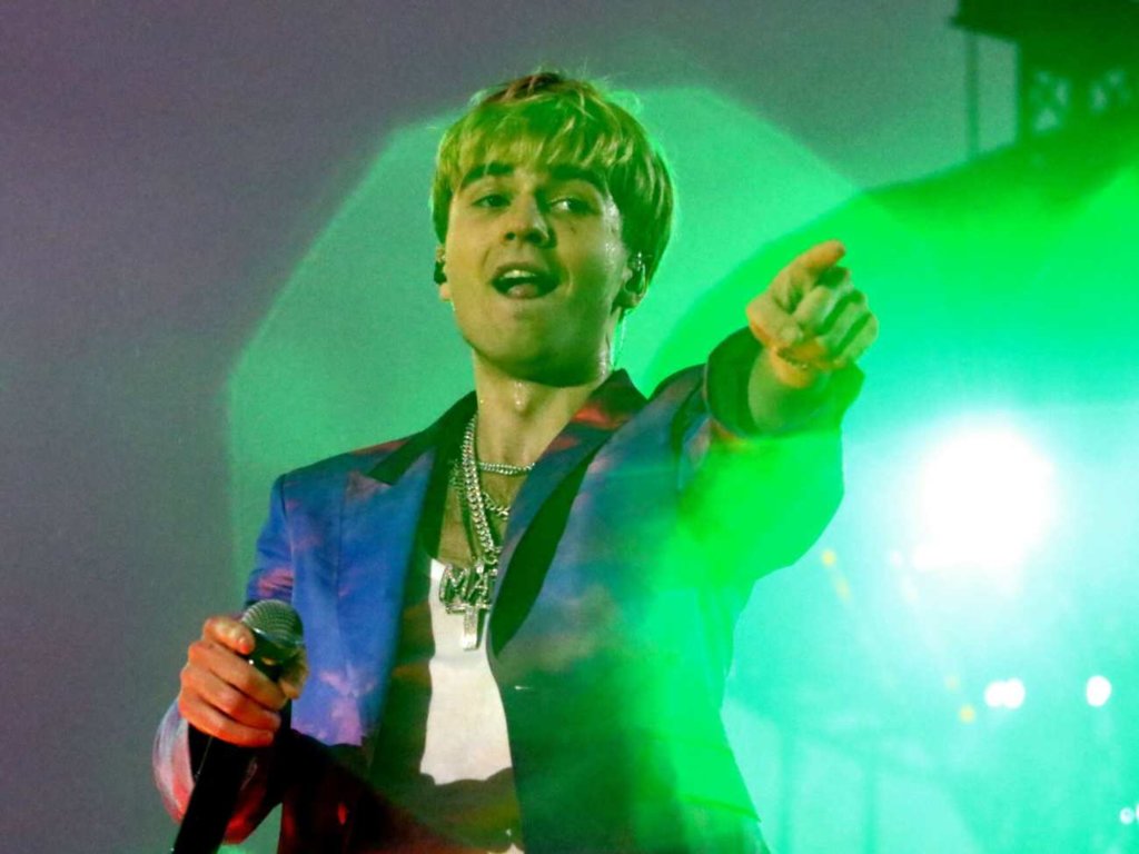 Znany raper na studniówce w Radomiu. Bawił się świetnie i dał krótki koncert