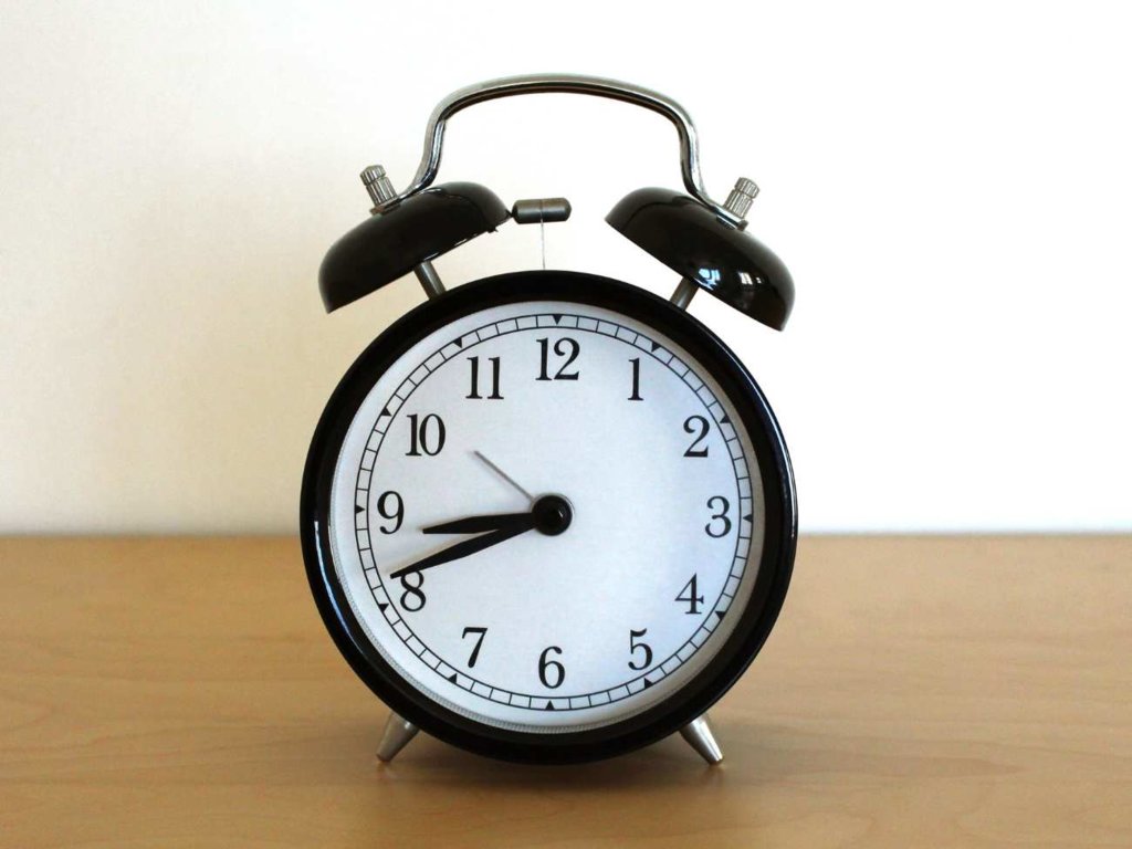 Lekcje w szkole od godziny 9? Młodzież powinna się wyspać