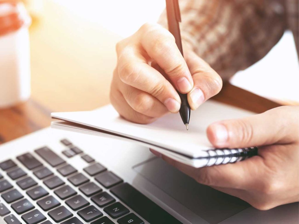 Naukowcy nie mają wątpliwości: ręczne pisanie wpływa na mózg