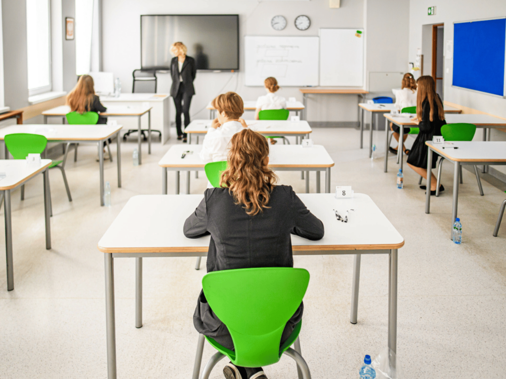 Egzamin ósmoklasisty 2024 z matematyki. Arkusz CKE i odpowiedzi