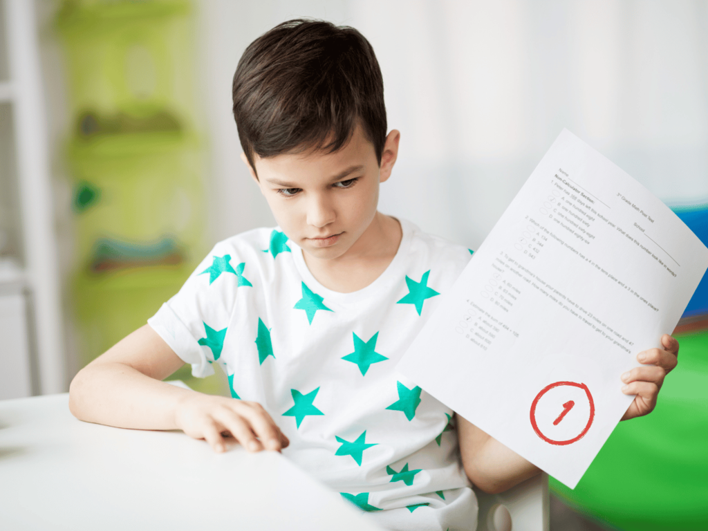 Powtarzanie klasy w podstawówce. Czy rodzic może się nie zgodzić?