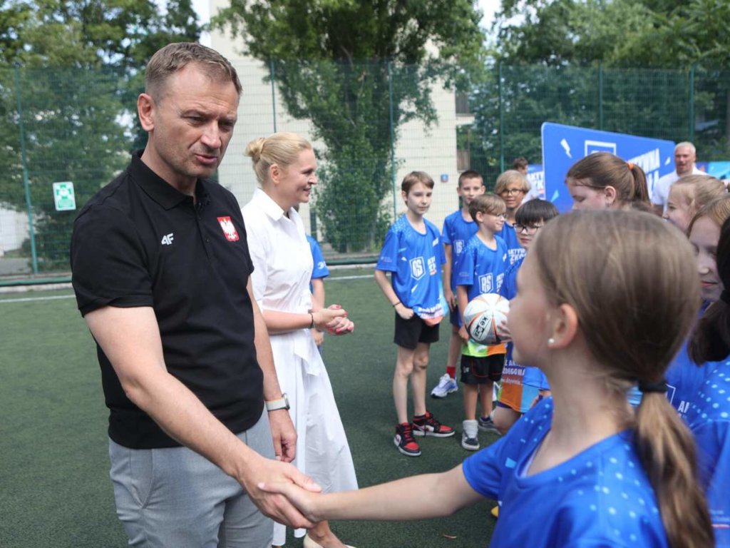 Dodatkowe pieniądze dla szkół i nauczycieli. W zamian praca w weekendy