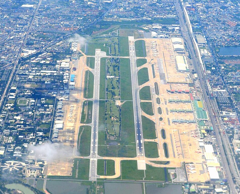 Runway_Dmk