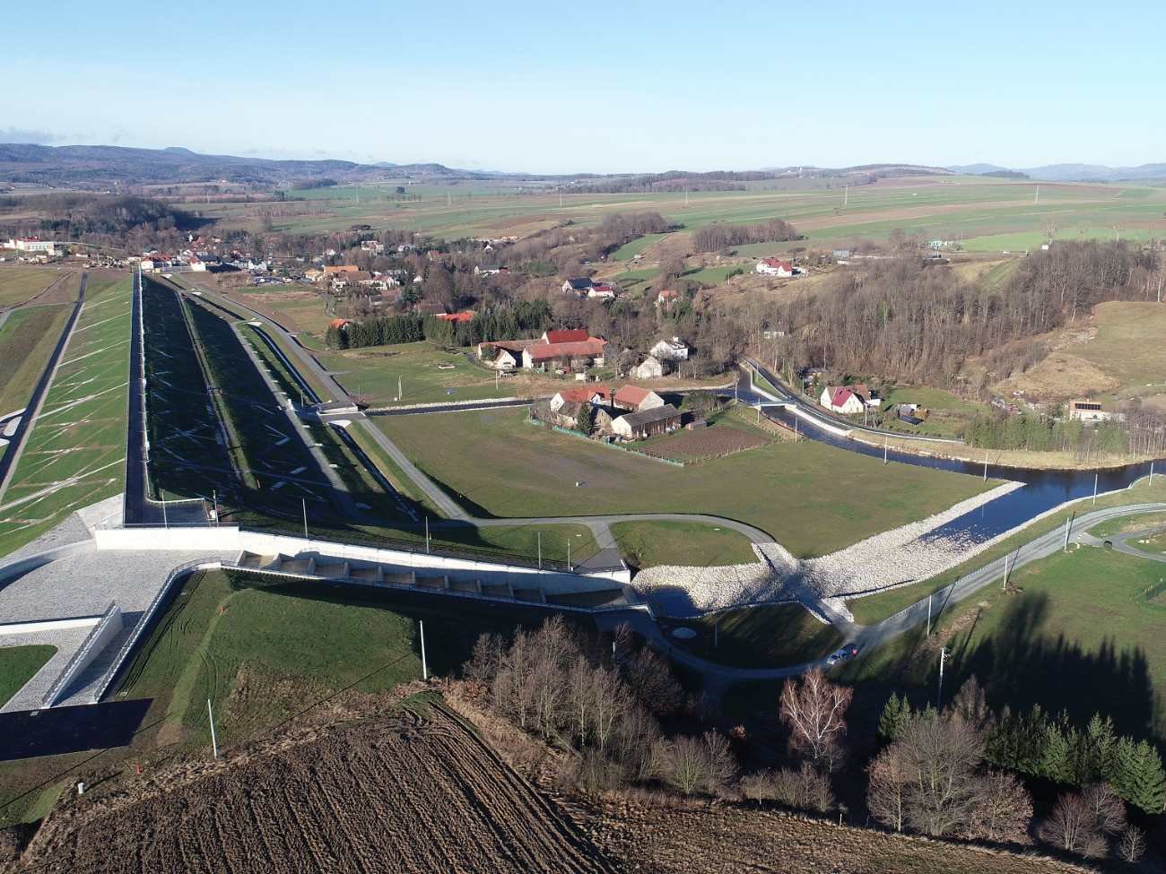 Największy zbiornik na Ziemi Kłodzkiej. Uratował część powiatu przed powodzią?