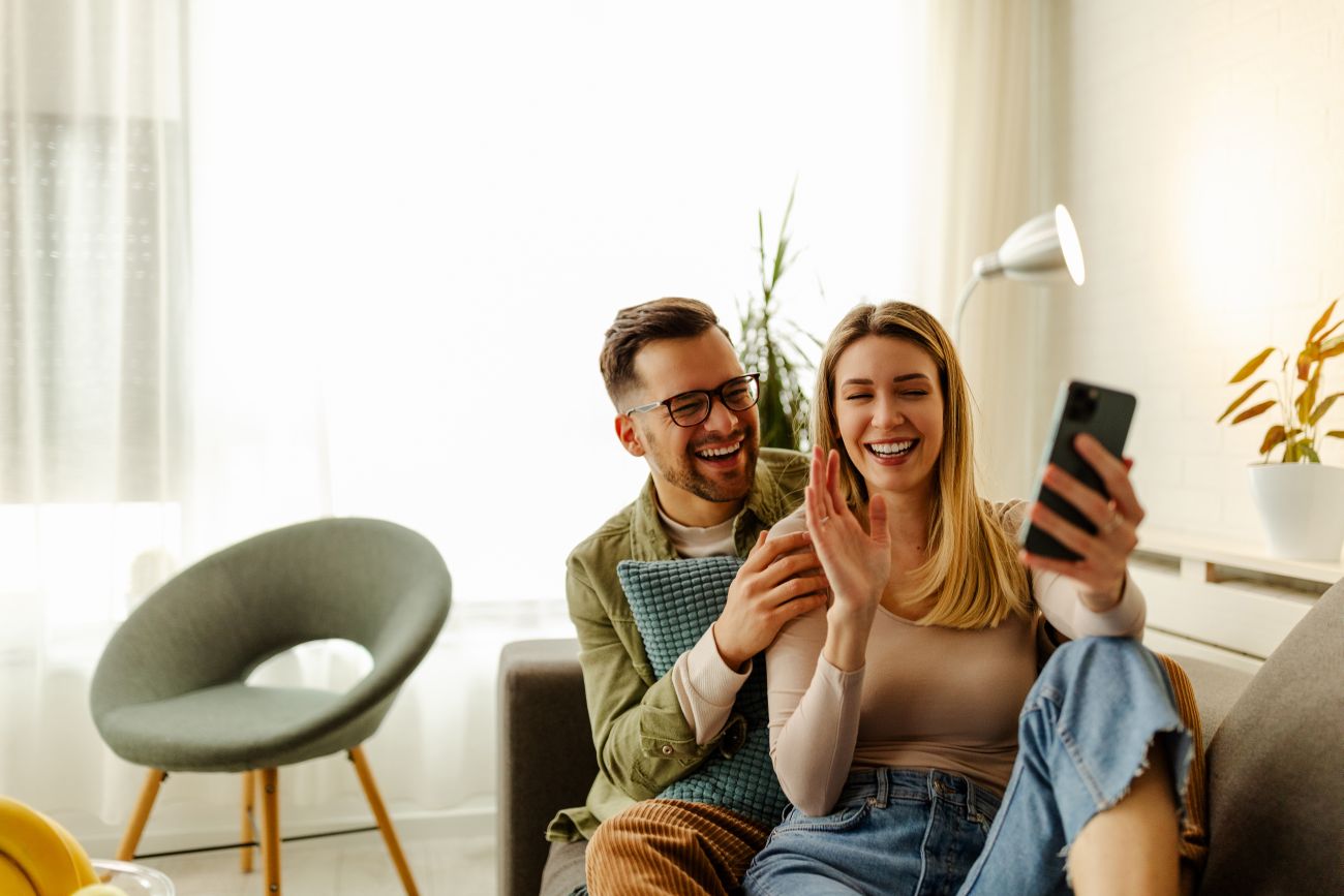 para-robi-sobie-selfie