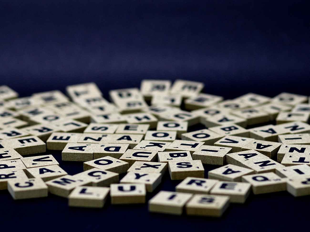 Ruszył plebiscyt na Młodzieżowe Słowo Roku 2024. Znamy finałową dwudziestkę