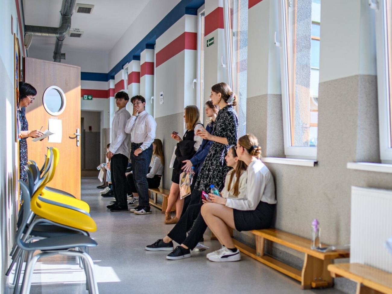 Egzamin ósmoklasisty 2025. Kto może być z niego zwolniony?