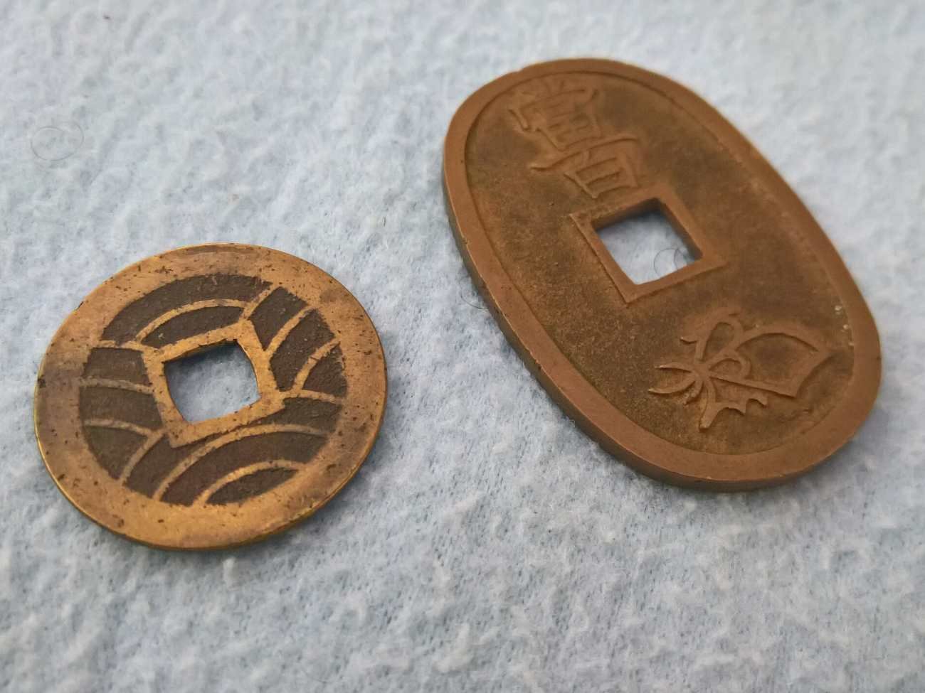 Dlaczego stare japońskie monety mają kwadratowy otwór w środku? Powód zadziwia