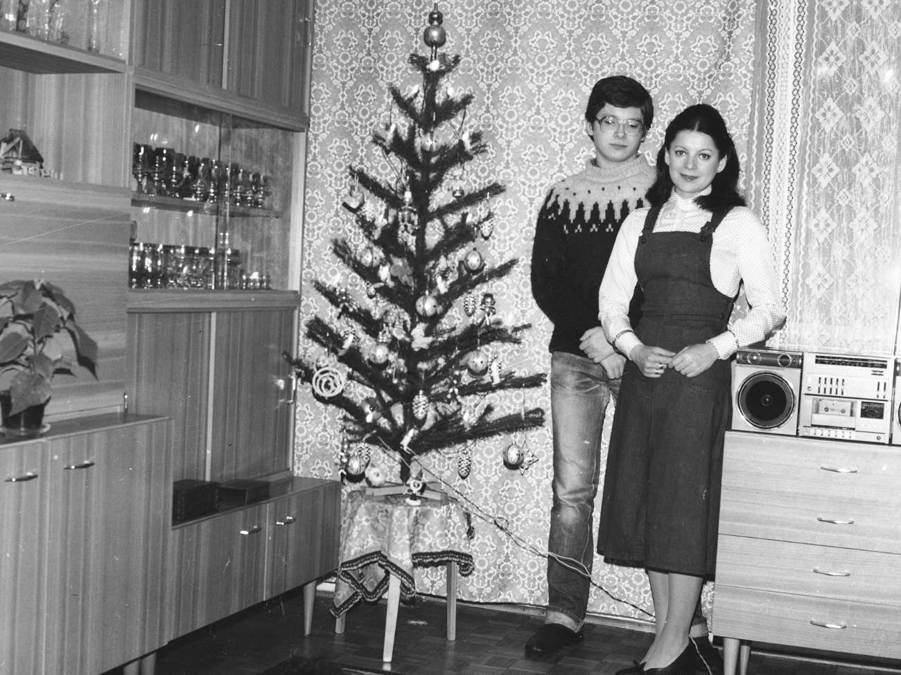 QUIZ Święta w PRL. Pamiętasz czasy kolejek i papierowe łańcuchy na choinkę?