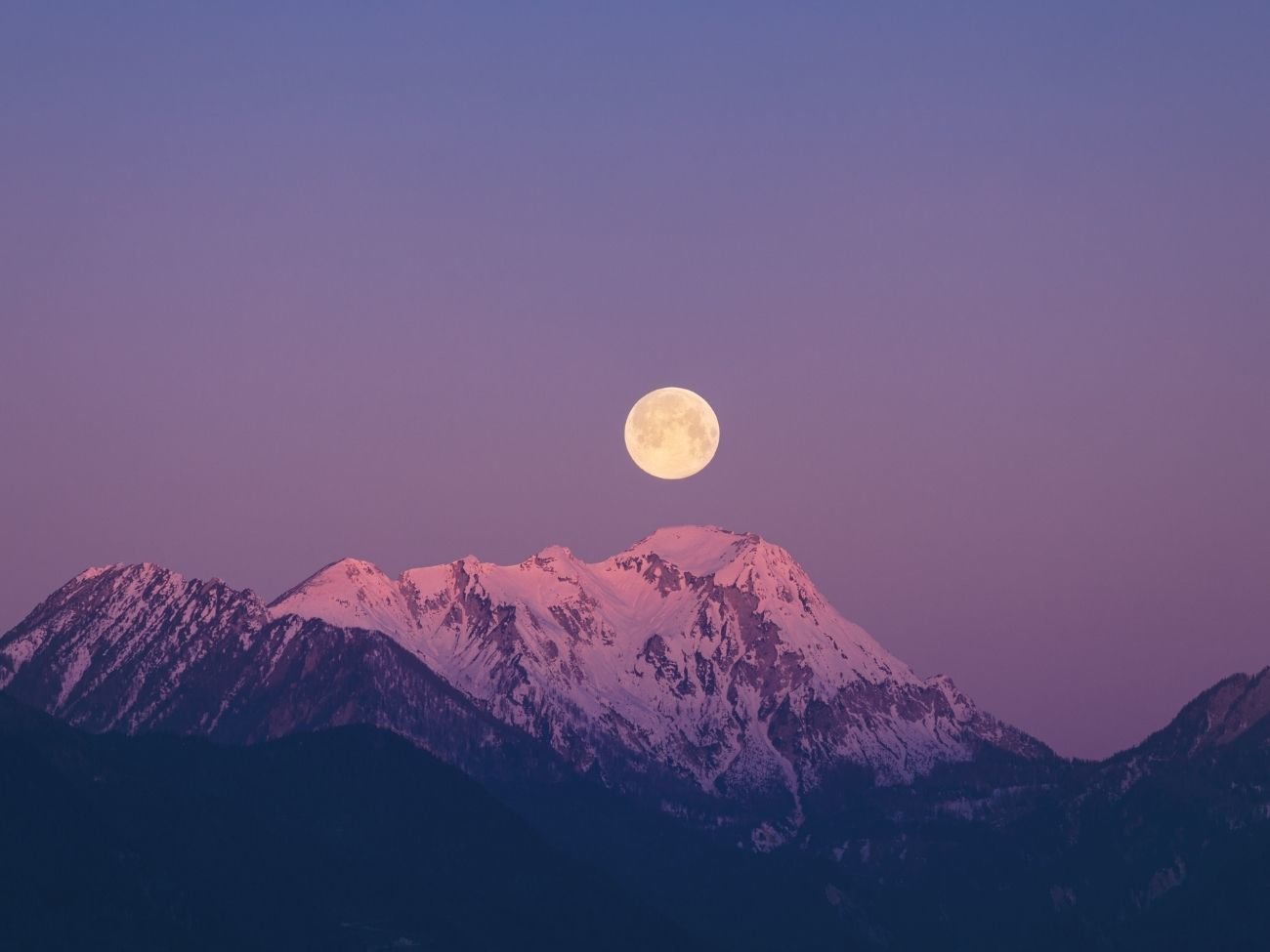 Superksiężyce 2025. Kiedy będzie można oglądać te wyjątkowe zjawiska?