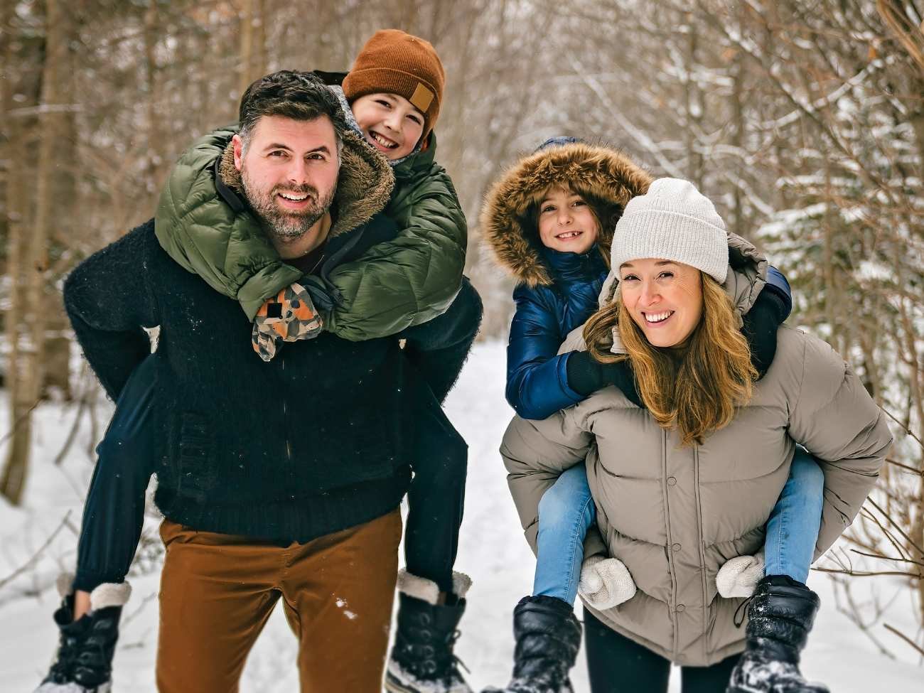 Młodsze rodzeństwo ma lepiej? Naukowcy zbadali relacje rodziców i dzieci