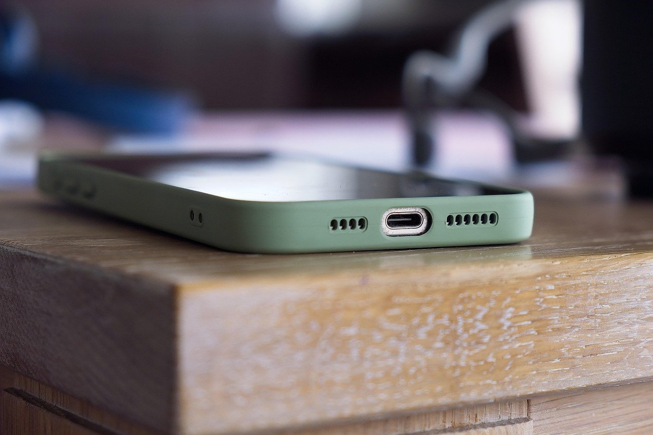 Nauka w nowej odsłonie – jak dobrze dobrany sprzęt wspiera uczniów i studentów na co dzień?